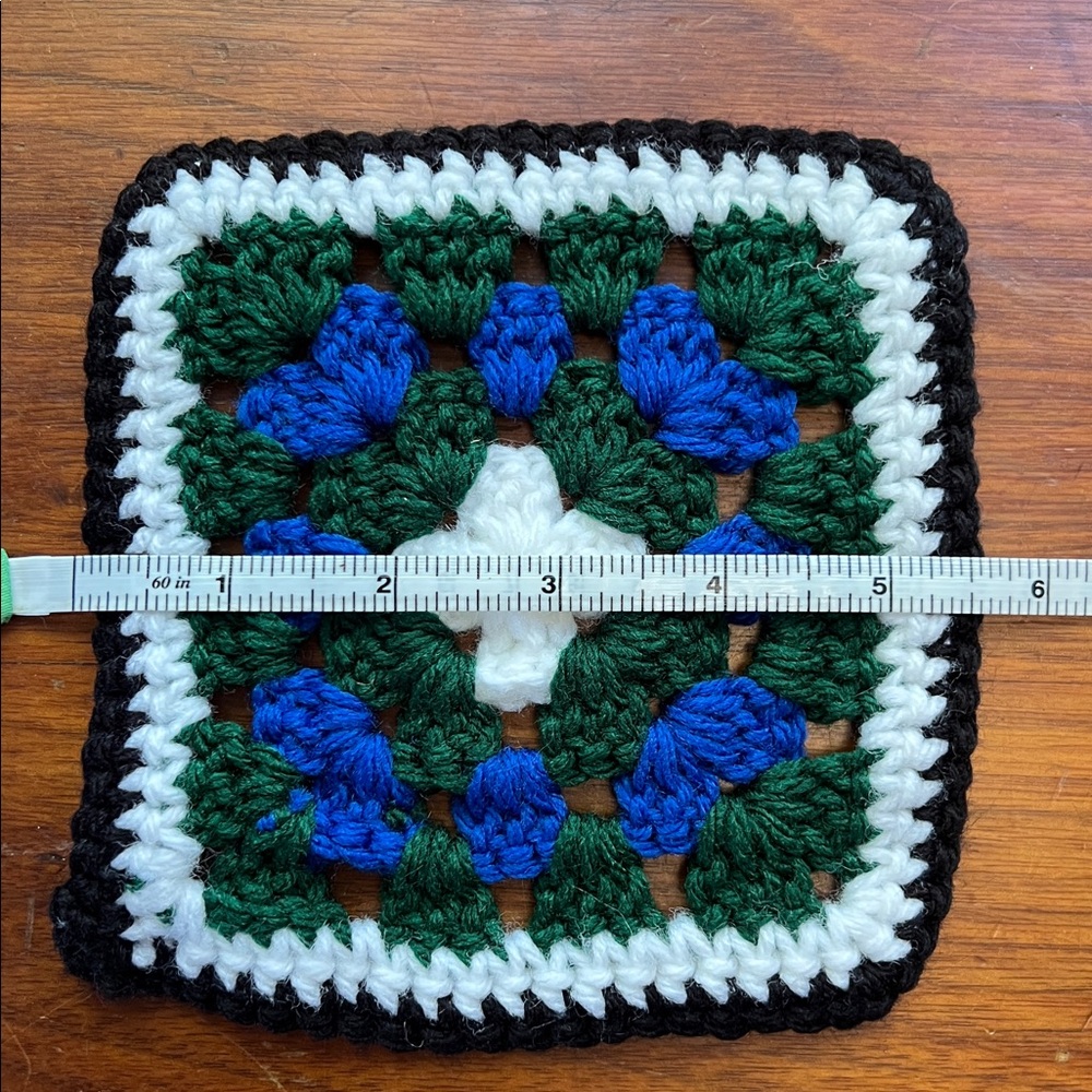 Crochet Granny Square with Green and blue Accents - Picture 4 of 5